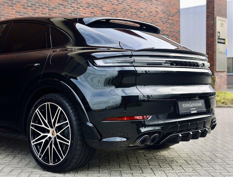 Porsche Cayenne (2025) Coupe E-Hybrid 360KW Techart - fotka 7 z 46