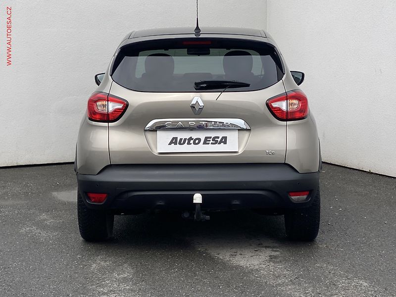 Renault Captur (2015) 1.2 TCe, Intense, AT, TZ - fotka 5 z 18