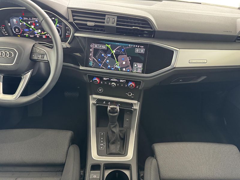 Audi Q3 (2025) 40TDi AUT QUATTRO LED NAVI ACC - fotka 13 z 34
