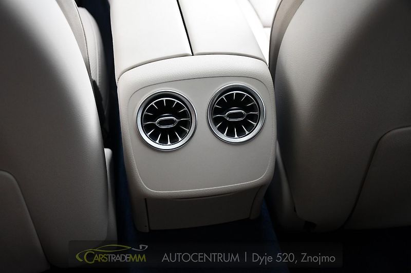Mercedes-Benz Třídy E 400 4MATIC AMG ACC ČR HUD - fotka 43 z 53