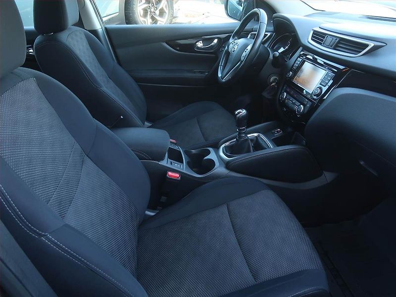 Nissan Qashqai (2016) 1.2 DIG-T, Serv.kniha, Navi - fotka 9 z 18