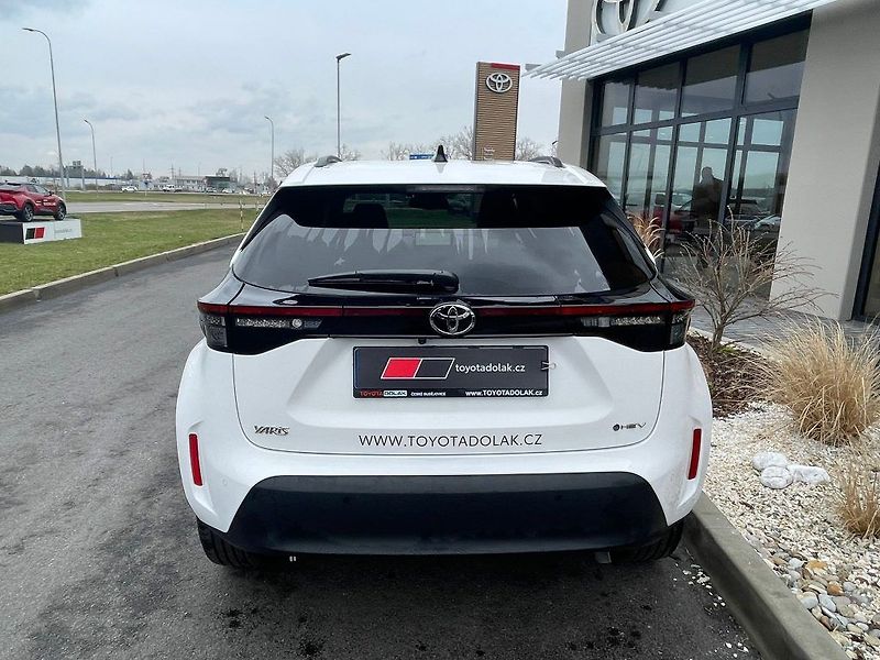 Toyota Yaris Cross 1.5 130k FWD Hybrid Style - fotka 4 z 28