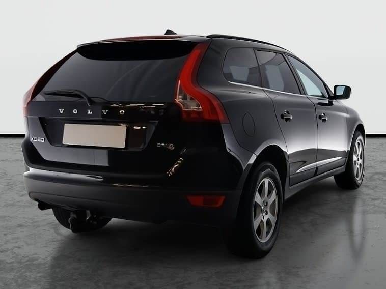 Volvo XC60 (2011) Momentum D4, Xenony, Tempomat - fotka 5 z 17
