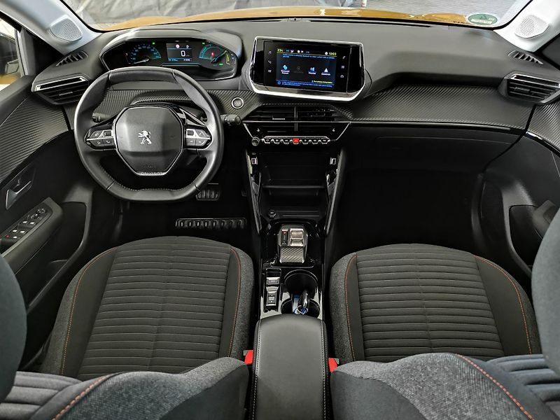 Peugeot 208 (2023) e LED APPCAR tepelko REZERVACE - fotka 9 z 26