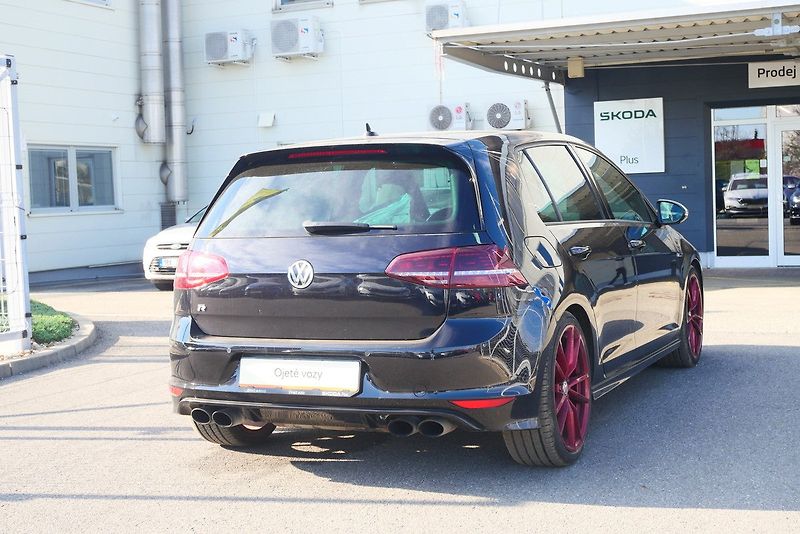 Volkswagen Golf - fotka 2 z 6