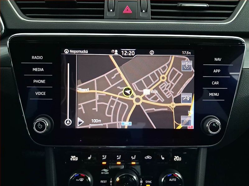 Škoda Superb (2022) 2.0 TDI - fotka 13 z 20