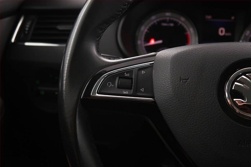 Škoda Octavia (2018) Style 1.4 TSI, Automat - fotka 16 z 19