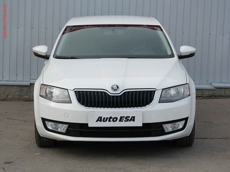 Škoda Octavia (2014) 1.4TSi, ČR, Ambition, TZ - fotka 2 z 16