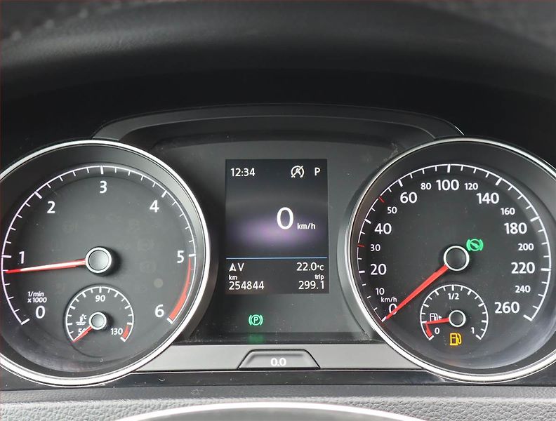 Volkswagen Golf (2017) R-Line 2.0 TDI, Automat, Navi - fotka 11 z 19
