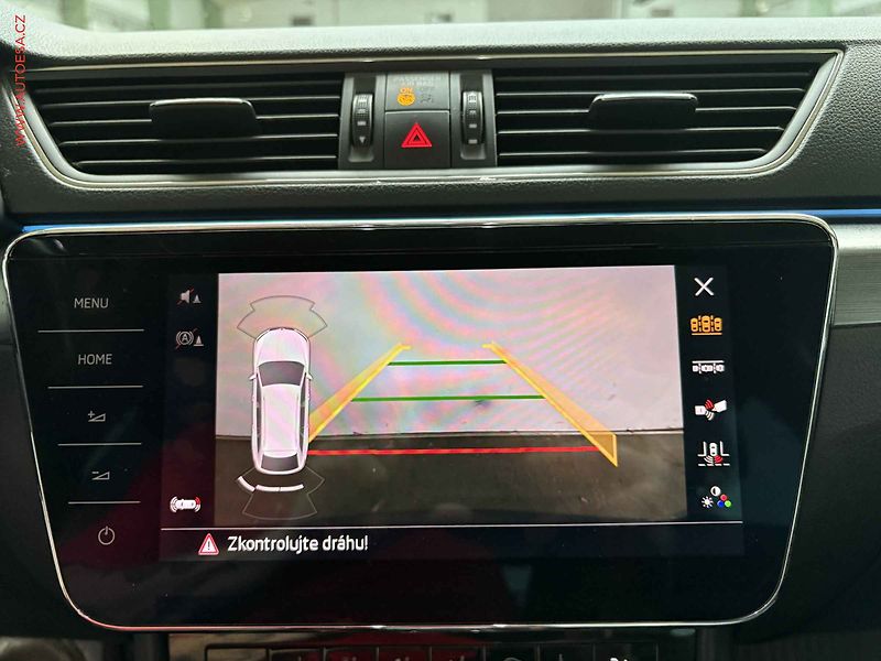 Škoda Superb (2018) 2.0 TDi, Style - fotka 15 z 18