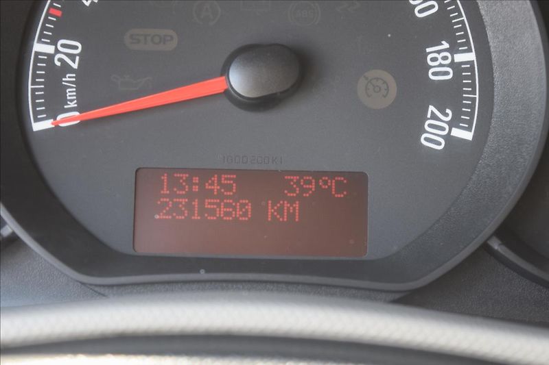 Opel Movano 2,3 d 92KW ODPOČET DPH! SERVIS - fotka 32 z 39