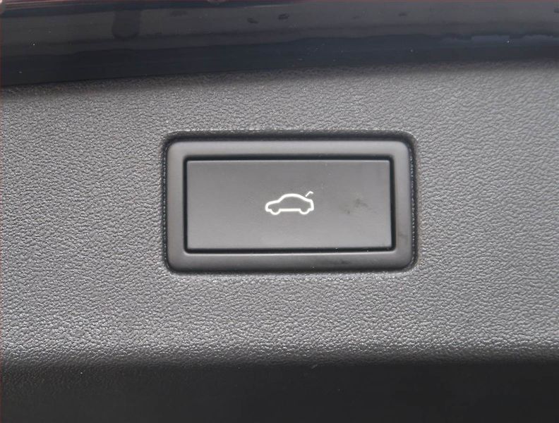 Volkswagen Tiguan (2024) 2.0 TDI - fotka 16 z 23