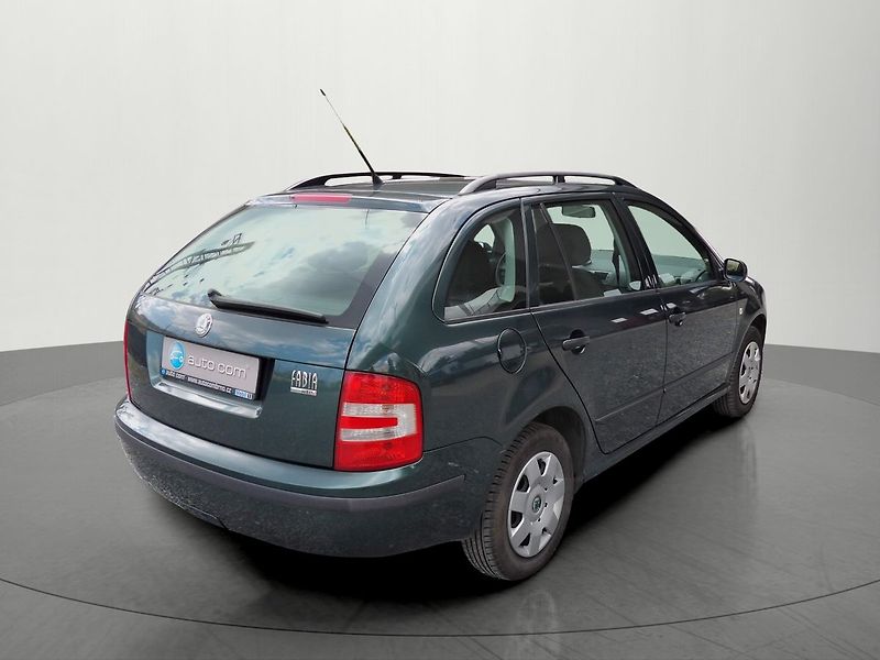 Škoda Fabia 1.2HTP 47kW Klima Tažné ČR - fotka 4 z 28