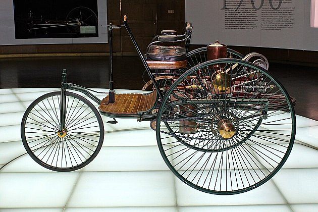 První auto na světě. Vyrobil jej Karl Benz., zdroj: Wikimedia Commons, Alexander Migl, CC BY-SA 4.0