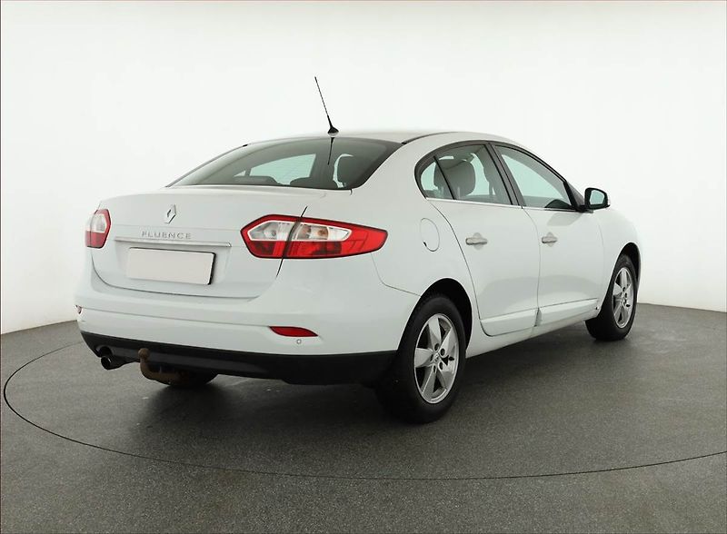 Renault Fluence (2011) 1.6 16V, nová STK, Tažné - fotka 5 z 15