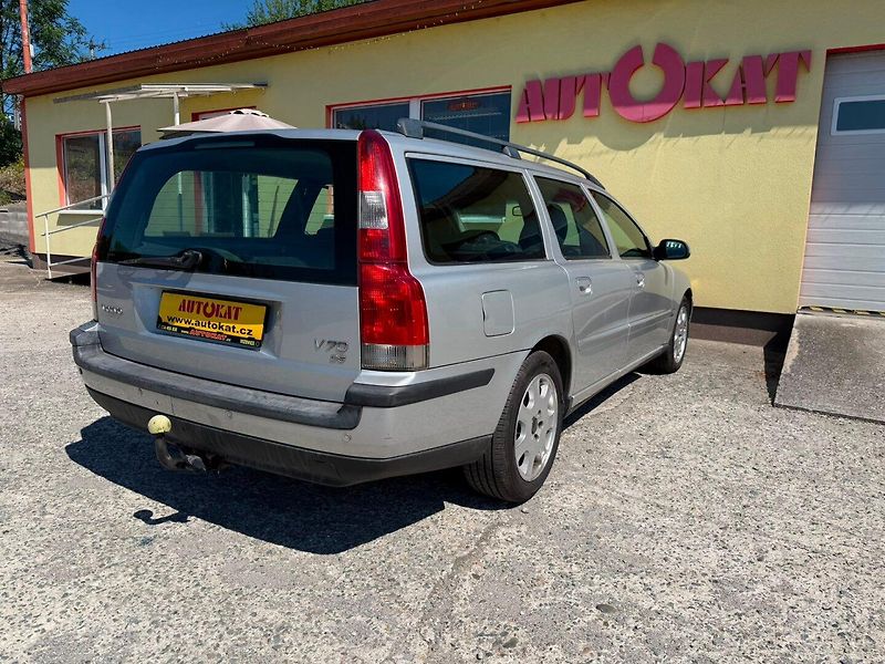 Volvo V70 2.4D 120kW/Tažné/Temp/novéPneu - fotka 3 z 18