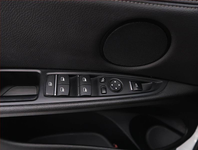 BMW X5 (2018) xDrive30d - fotka 26 z 26