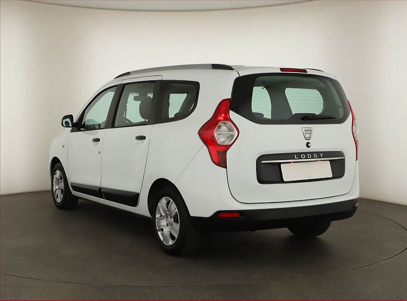 Dacia Lodgy (2021) Comfort 1.5 Blue dCi, ČR,1.maj - fotka 4 z 12