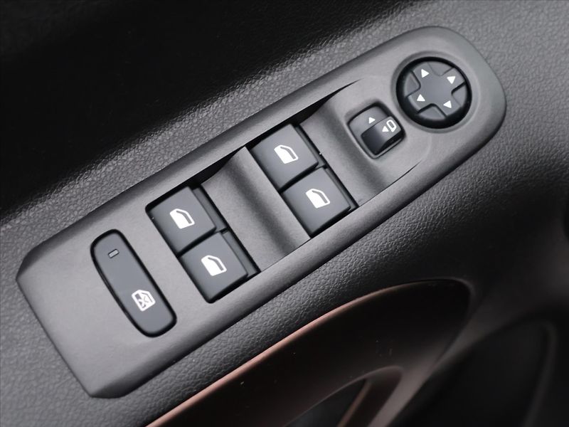 Peugeot Rifter 1,5 HDI GT 96 kW CZ - fotka 14 z 32