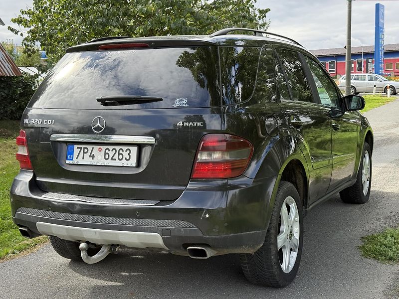 Mercedes-Benz Třídy M (2007) ML 320 CDi 4Matic 165kw - fotka 5 z 20