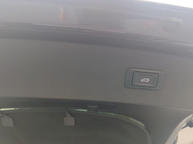 Audi A7 3.0 BiTDI V6 DSG S-Line Tz - fotka 7 z 24