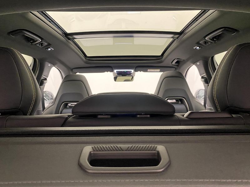 Lynk & Co 01 (2025) MORE PHEV AUT CZ 1.maj - fotka 24 z 90
