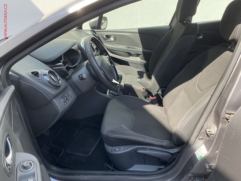 Renault Clio (2013) 1.5 dCi, AC, navi - fotka 9 z 15