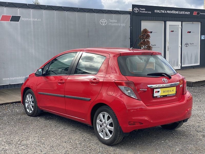 Toyota Yaris 1.33i, ČR, Active, manual - fotka 5 z 24