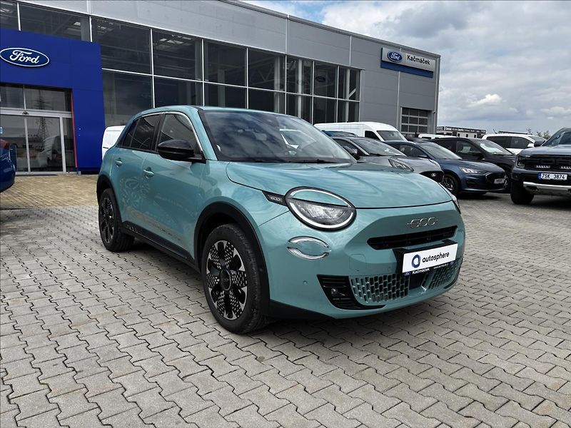 Fiat 600 1,2 Hybrid 100kW La Prima - fotka 7 z 39