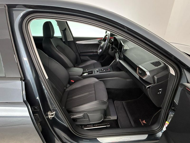 Cupra Leon DSG - fotka 9 z 28