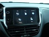 Peugeot 2008 (2018) Active Pack 1.2 PureTech - náhled 16