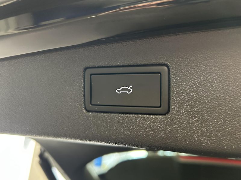 Volkswagen Tiguan (2025) 2.0TDi DSG Matrix REZERVACE - fotka 42 z 51
