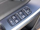 Volvo V60 2,4 D4 V5 Aut. AWD R-design - náhled 15