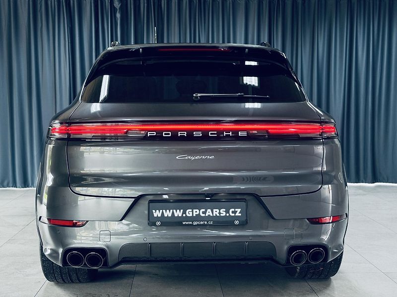 Porsche Cayenne (2024) S V8 CARBON EXT+INT MASAZE MAX - fotka 5 z 42
