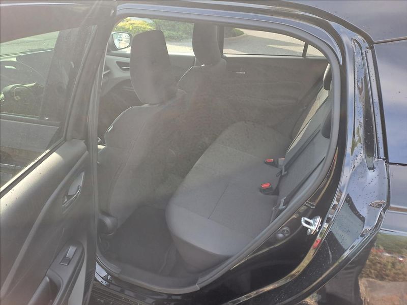 Suzuki Swift (2026) 1,2 PREMIUM HYBRID - fotka 17 z 22