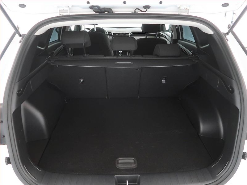 Hyundai Tucson (2023) 1.6 T-GDI - fotka 13 z 17