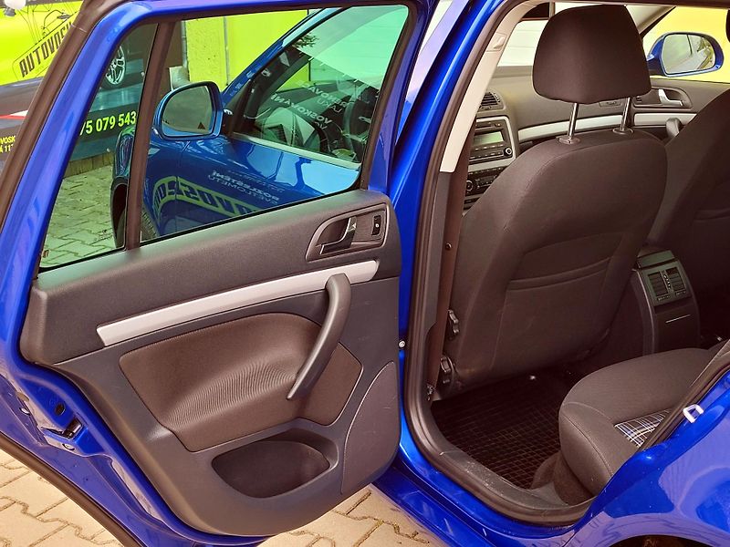 Škoda Octavia 1,2TSi *SERV.KN* Xenony        - fotka 17 z 46