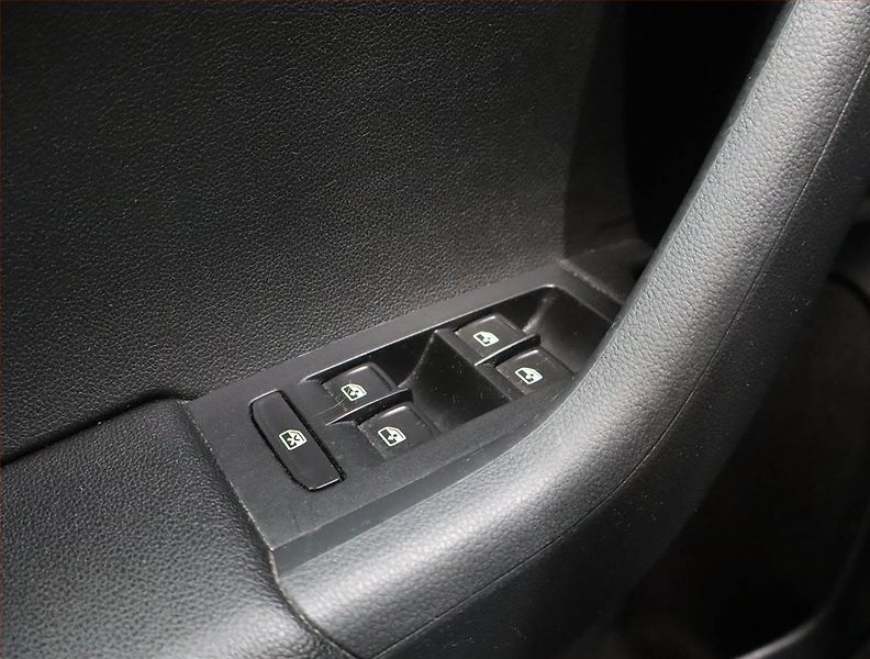 Škoda Octavia (2019) Ambition 2.0 TDI, Tempomat - fotka 16 z 18