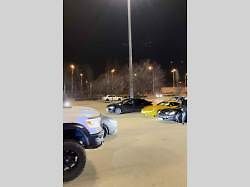 Sobotní sraz tuningových aut v Trutnově na parkovišti u obchodního centra Tesco byl pod drobnohledem Policie ČR.