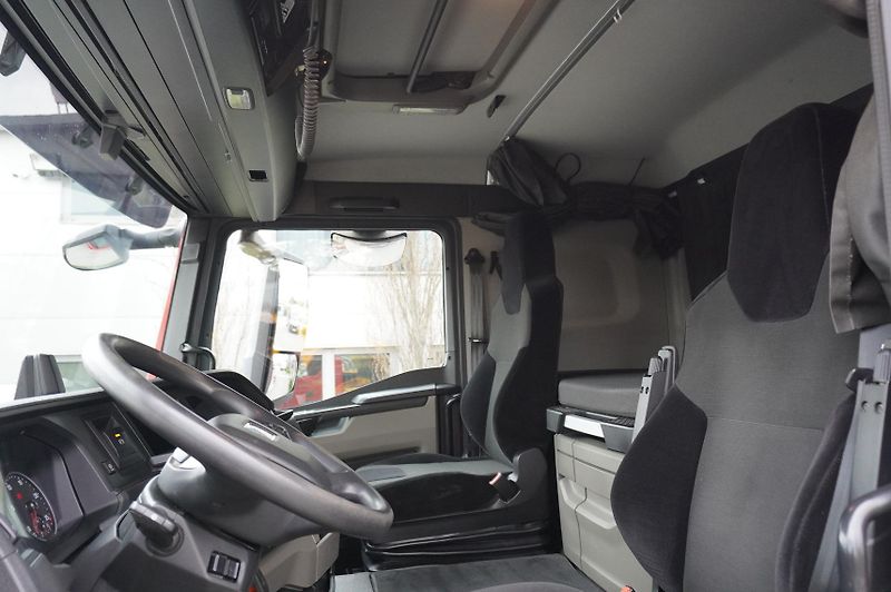 MAN TGS (2022) 26.430 tractor unit / 6x4/ PTO - fotka 16 z 24