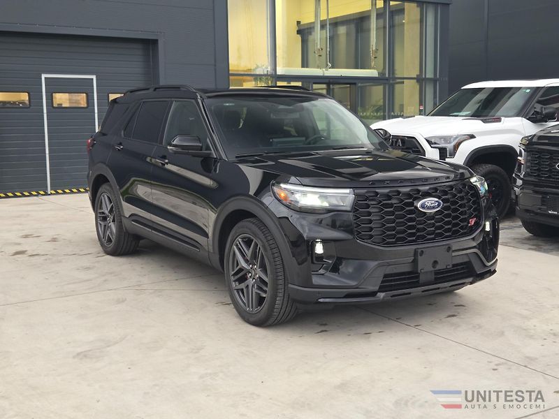 Ford Explorer (2026) 2026 Explorer ST 4x4 - fotka 3 z 13