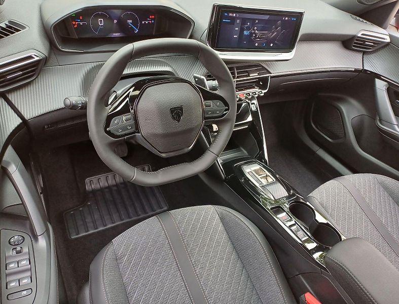 Peugeot 2008 (2026) ALLURE Hybrid 110 e-DCS6 - fotka 14 z 16