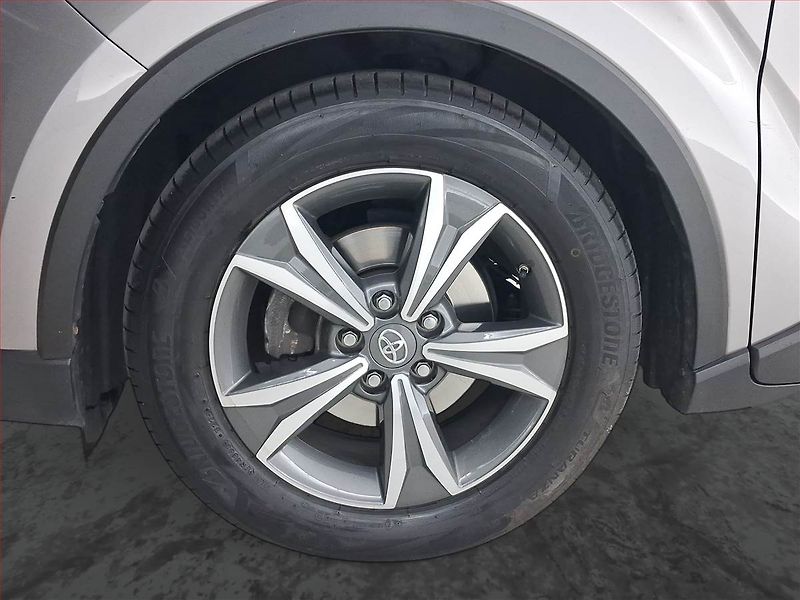 Toyota C-HR (2018) 1.8 Hybrid, Automat - fotka 15 z 25