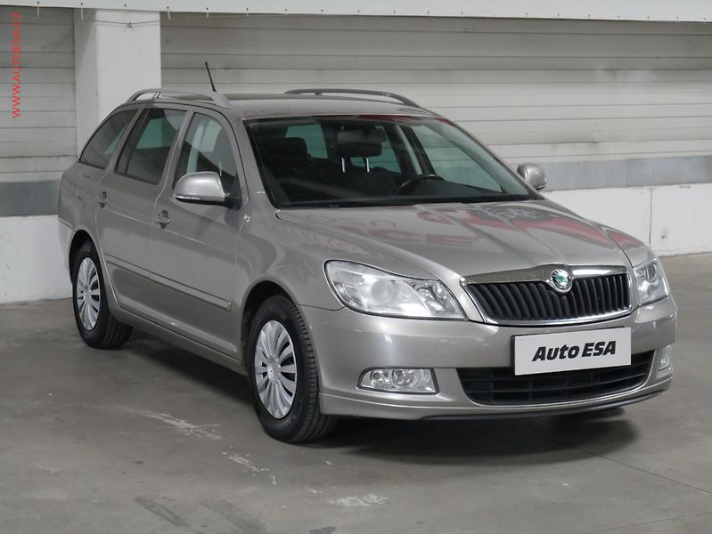 Škoda Octavia (2012) 1.6 TDi, autoAC - fotografie inzerátu