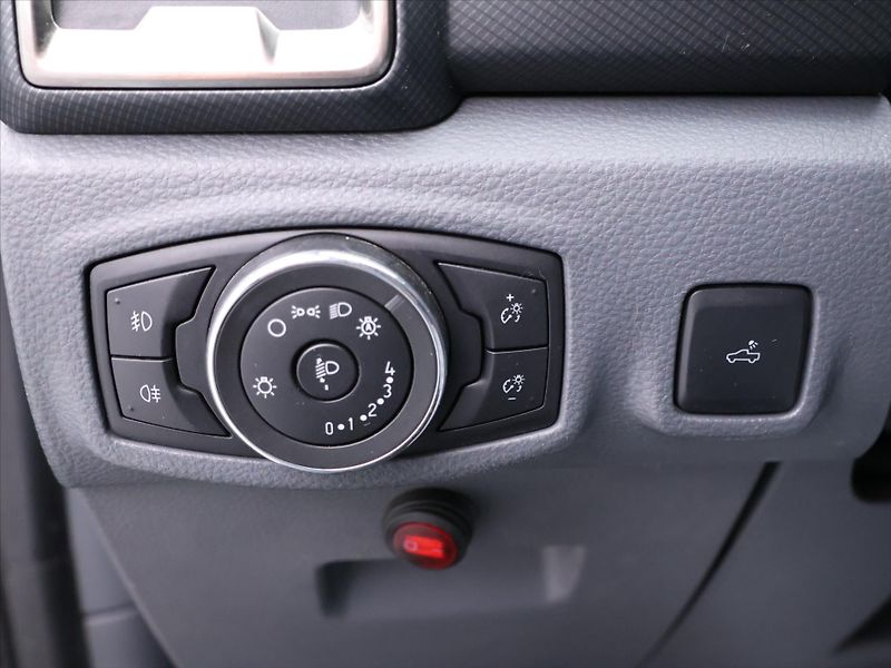 Ford Ranger 3,2 TDCi Aut. Wildtrak DPH - fotka 17 z 35