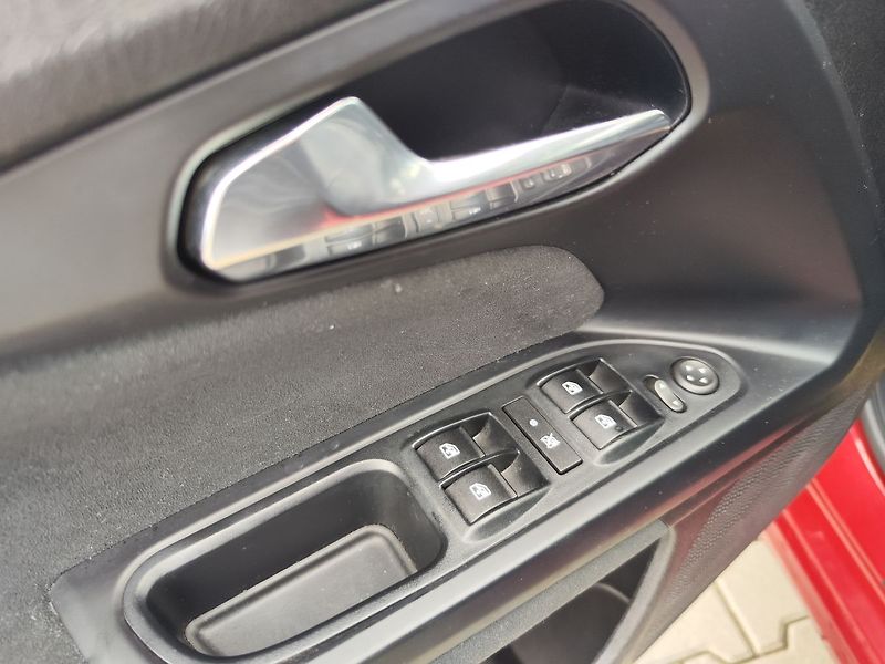 Fiat Tipo 1.6 MultiJet/88kW Lounge - fotka 23 z 24