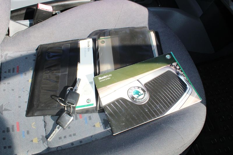 Škoda Fabia (2002) 1.2i KOUPENO ČR 1.MAJITEL - fotka 15 z 16