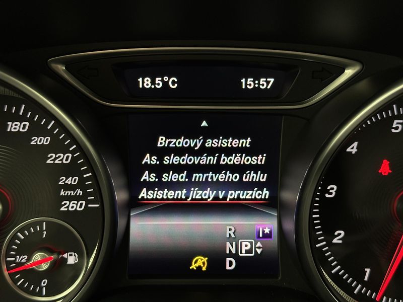 Mercedes-Benz GLA 220i*135kw*4x4*CZ*AMG - fotka 33 z 46