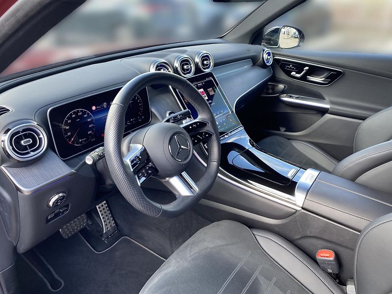 Mercedes-Benz GLC GLC 300de 4Matic AMG - fotka 13 z 26