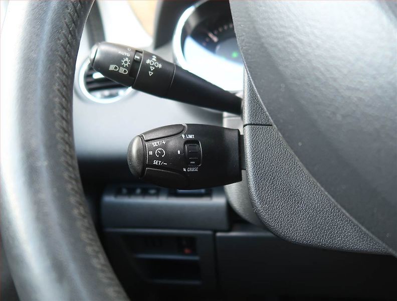 Peugeot 5008 (2013) 1.6 HDi, Tempomat - fotka 18 z 19